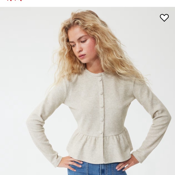 NWT H&M beige top and skirt set - Picture 3 of 9